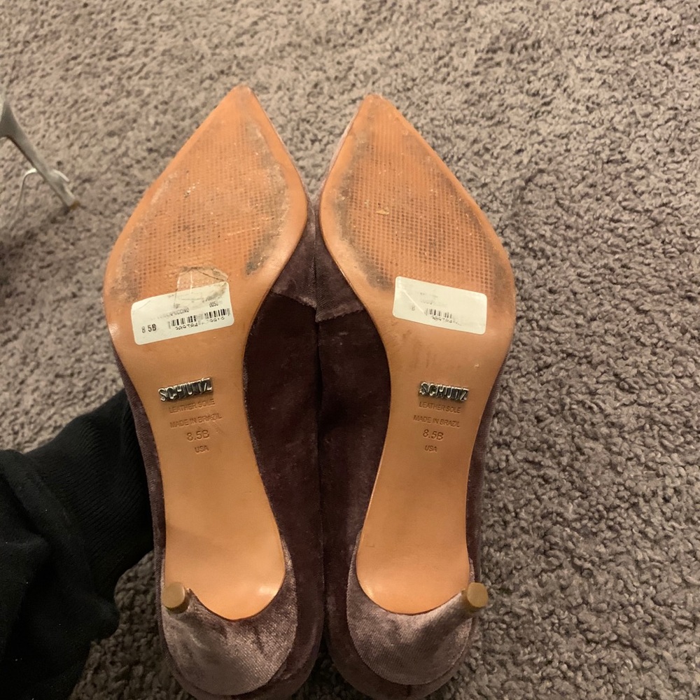 Schutz velvet heel - Picture 3 of 3